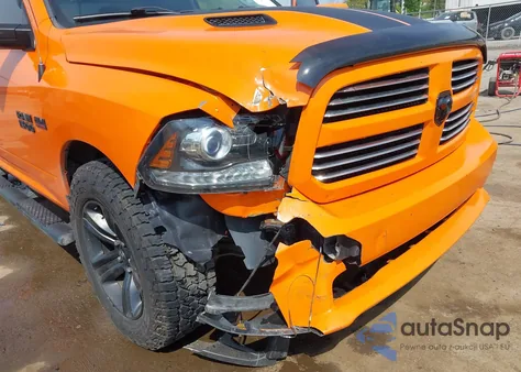 2017 Ram 1500 Sport 4X4 5'7 Box z USA, uszkodzony, nr VIN 1C6RR7MT7HS562611